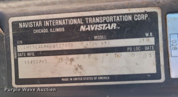 image for item LN9693 1994 International 4700  crane truck