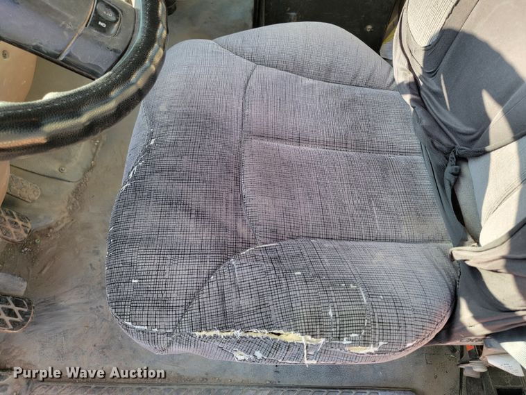 image for item LO9054 2007 Sterling LT9500  semi truck