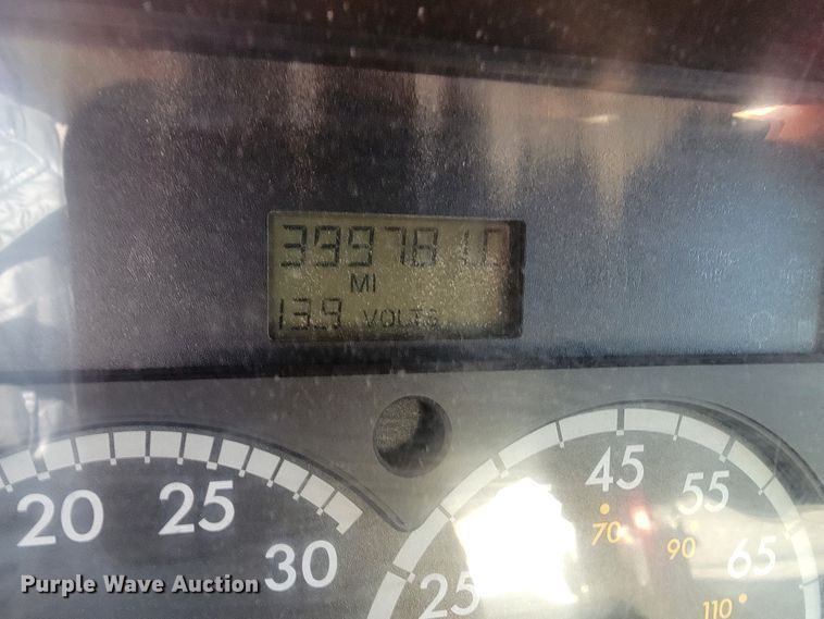 image for item LO9054 2007 Sterling LT9500  semi truck