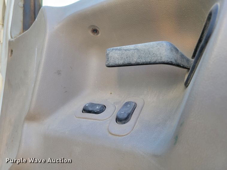 image for item LO9054 2007 Sterling LT9500  semi truck