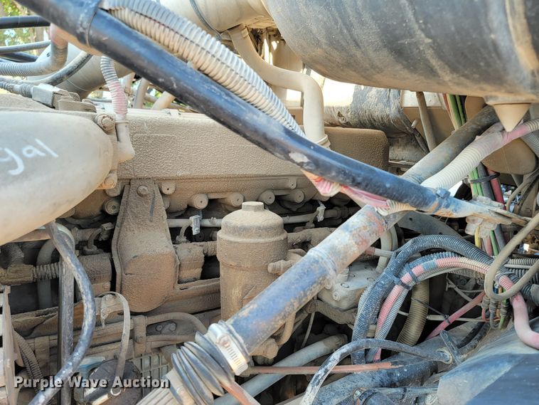 image for item LO9054 2007 Sterling LT9500  semi truck