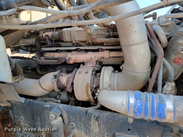 image for item LO9054 2007 Sterling LT9500  semi truck