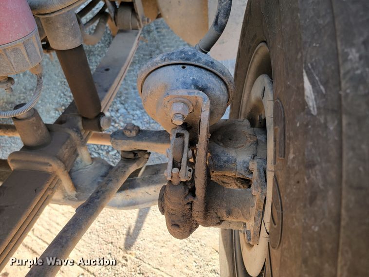 image for item LO9054 2007 Sterling LT9500  semi truck