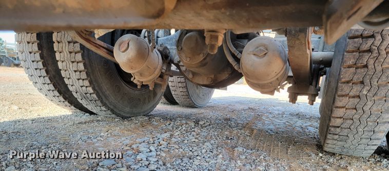 image for item LO9054 2007 Sterling LT9500  semi truck