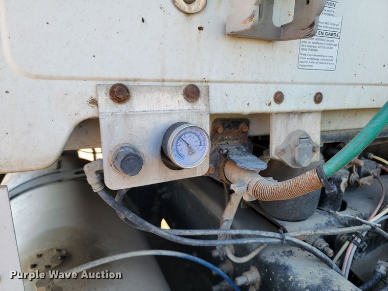 image for item LO9054 2007 Sterling LT9500  semi truck