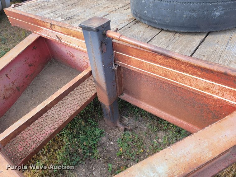 image for item LO9236 1989 DCT  equipment trailer