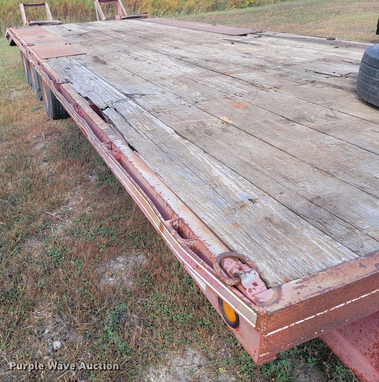 image for item LO9236 1989 DCT  equipment trailer