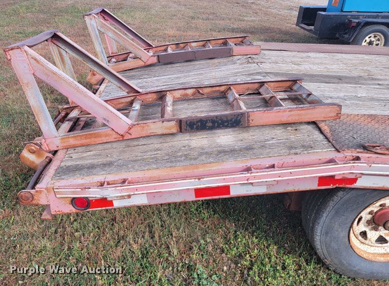 image for item LO9236 1989 DCT  equipment trailer