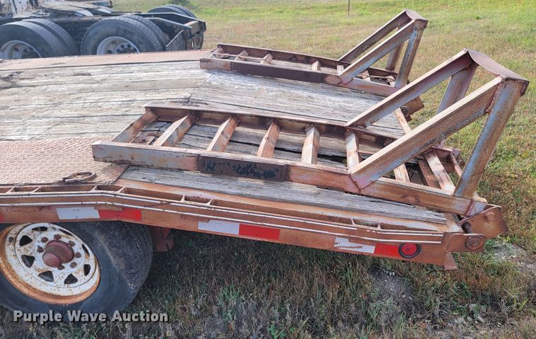 image for item LO9236 1989 DCT  equipment trailer