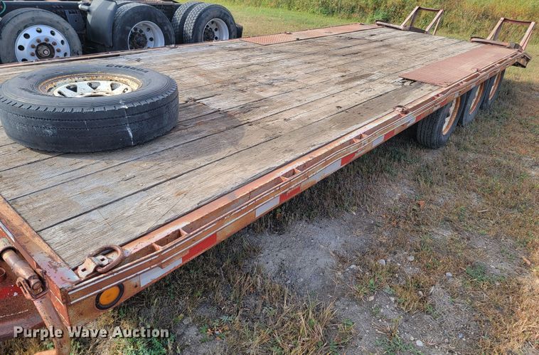 image for item LO9236 1989 DCT  equipment trailer