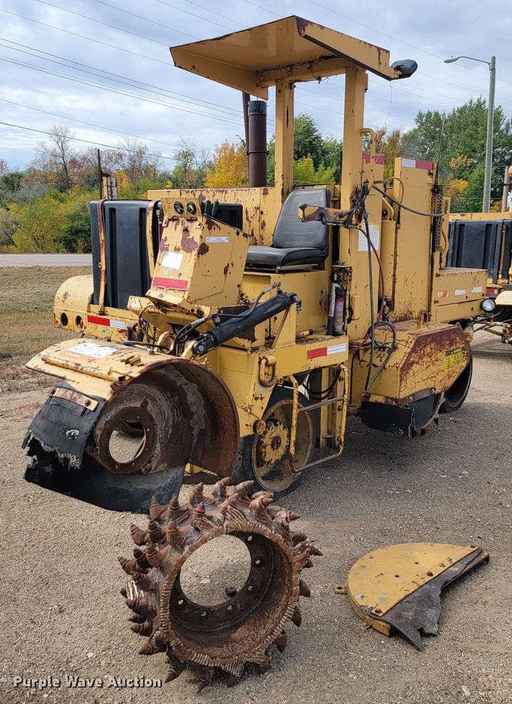 image for item LO9240 Caterpillar PR-105  cold planer