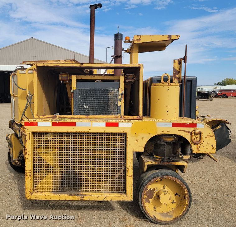 image for item LO9240 Caterpillar PR-105  cold planer