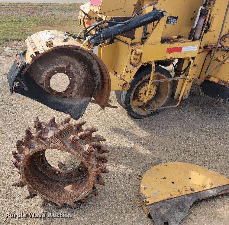 image for item LO9240 Caterpillar PR-105  cold planer