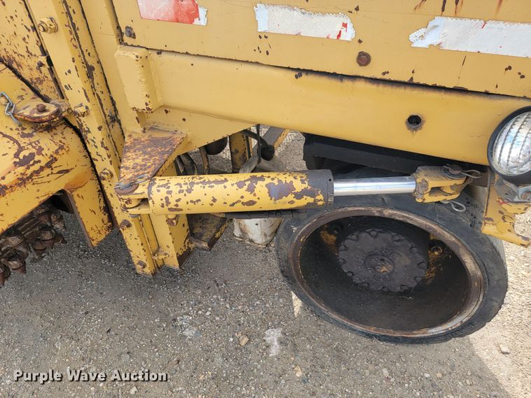 image for item LO9240 Caterpillar PR-105  cold planer