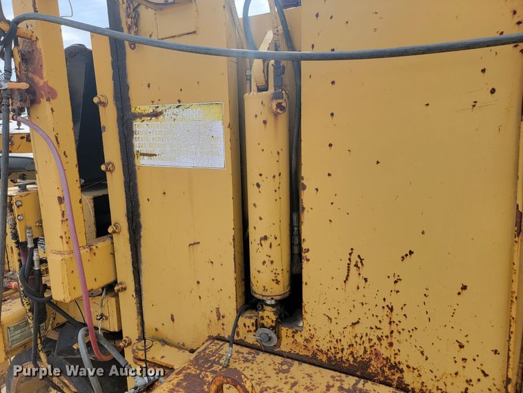 image for item LO9240 Caterpillar PR-105  cold planer