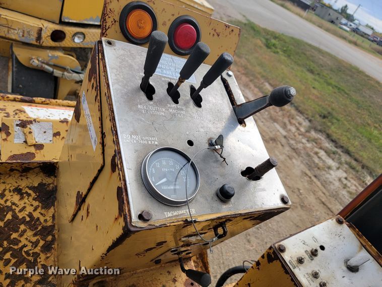 image for item LO9240 Caterpillar PR-105  cold planer