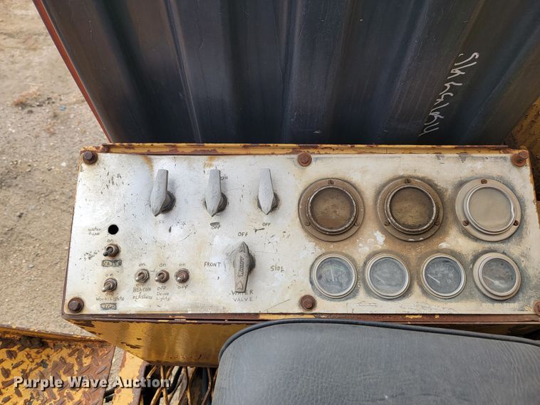 image for item LO9240 Caterpillar PR-105  cold planer