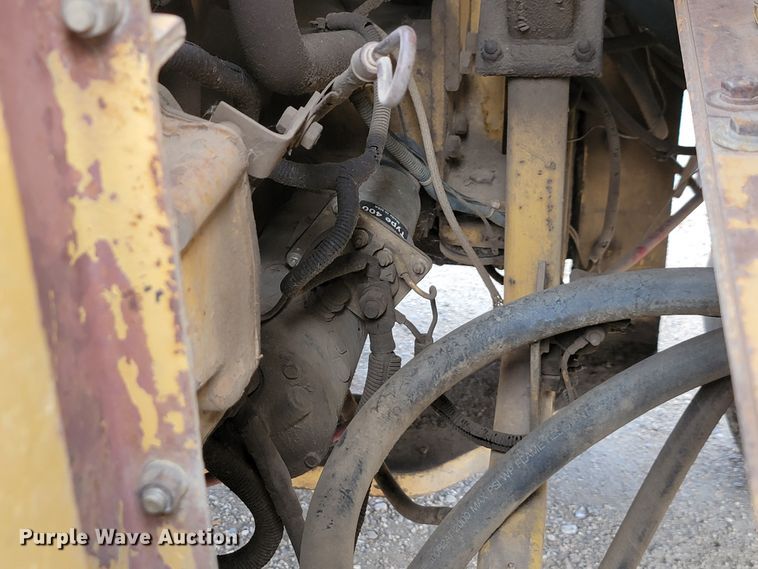 image for item LO9240 Caterpillar PR-105  cold planer