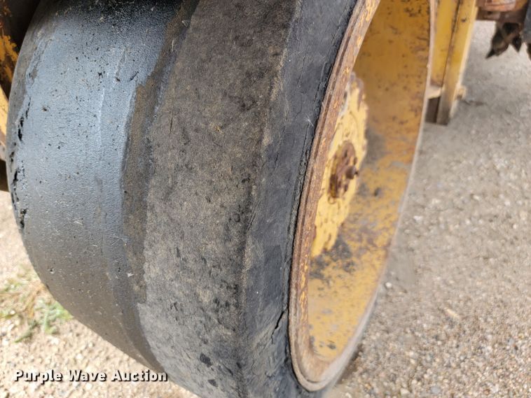 image for item LO9240 Caterpillar PR-105  cold planer