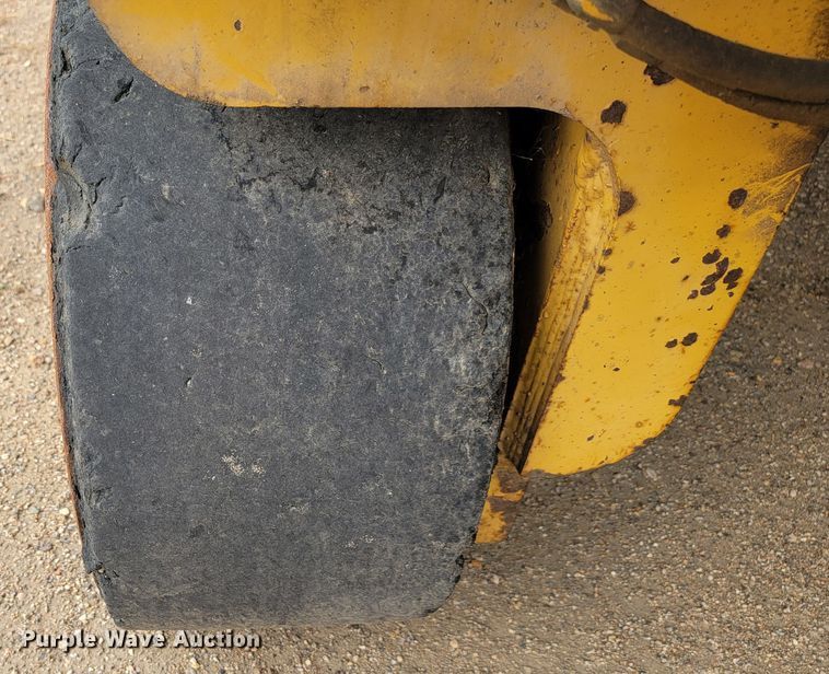 image for item LO9240 Caterpillar PR-105  cold planer