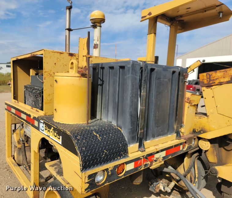 image for item LO9241 Caterpillar PR-105  cold planer