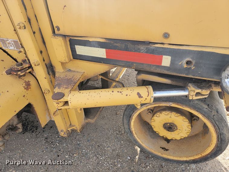 image for item LO9241 Caterpillar PR-105  cold planer