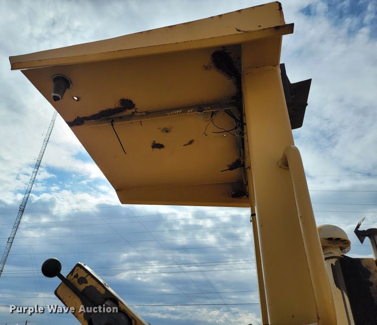 image for item LO9241 Caterpillar PR-105  cold planer