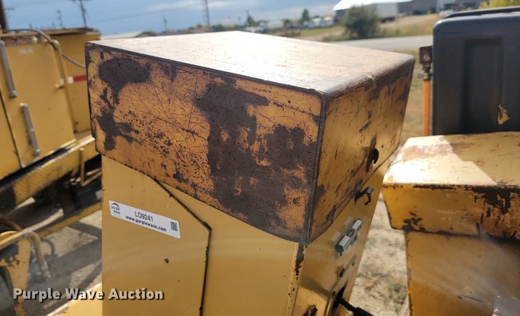 image for item LO9241 Caterpillar PR-105  cold planer