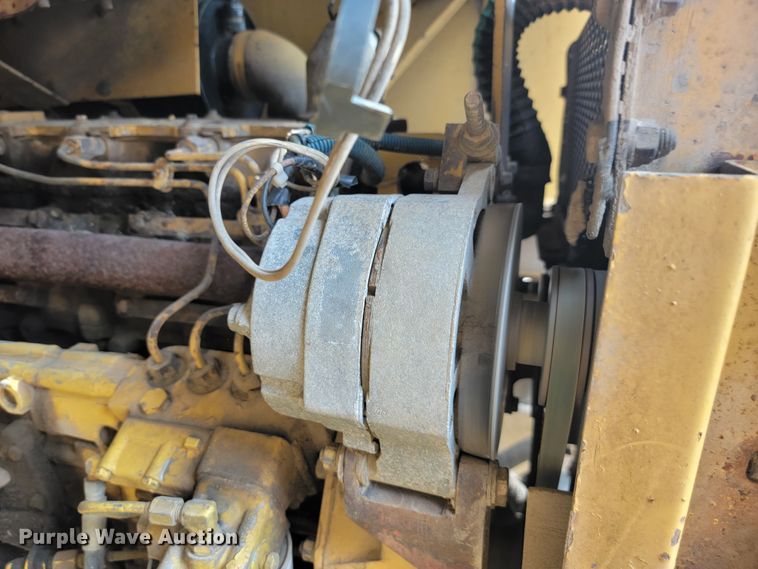 image for item LO9241 Caterpillar PR-105  cold planer