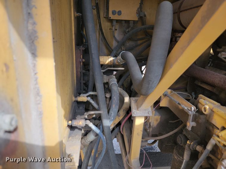 image for item LO9241 Caterpillar PR-105  cold planer