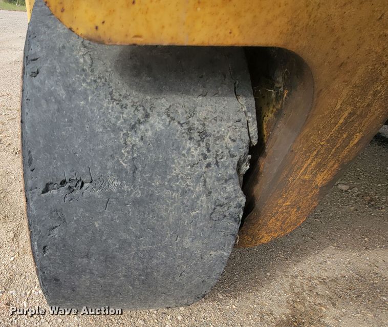 image for item LO9241 Caterpillar PR-105  cold planer