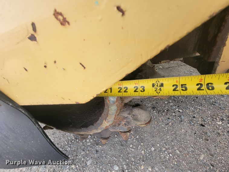 image for item LO9241 Caterpillar PR-105  cold planer