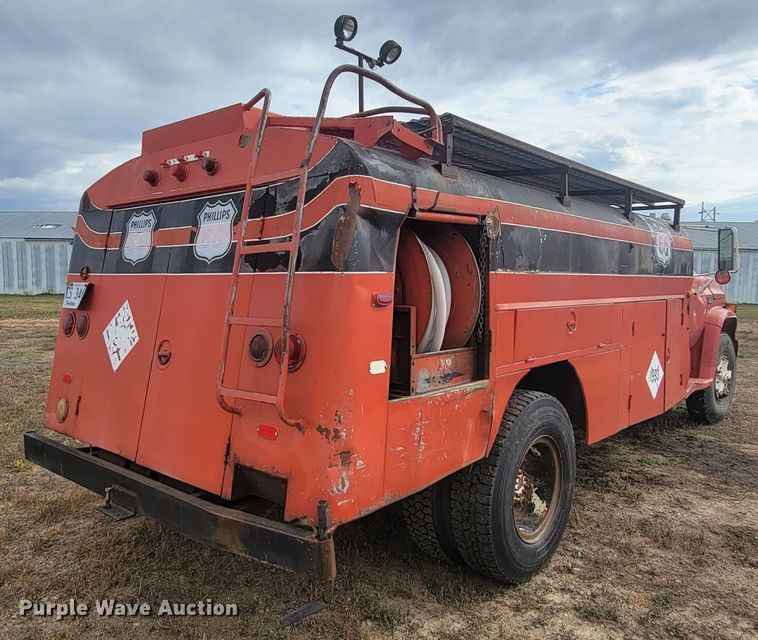 image for item LO9247 1976 GMC CE67503  fuel truck