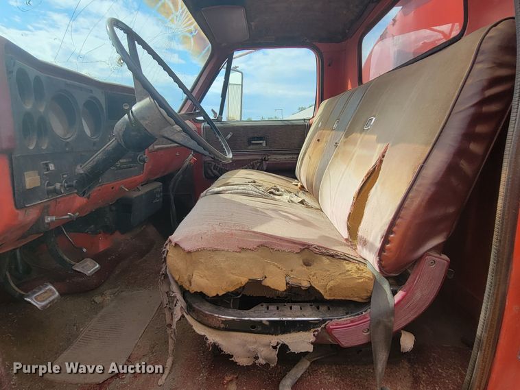 image for item LO9247 1976 GMC CE67503  fuel truck