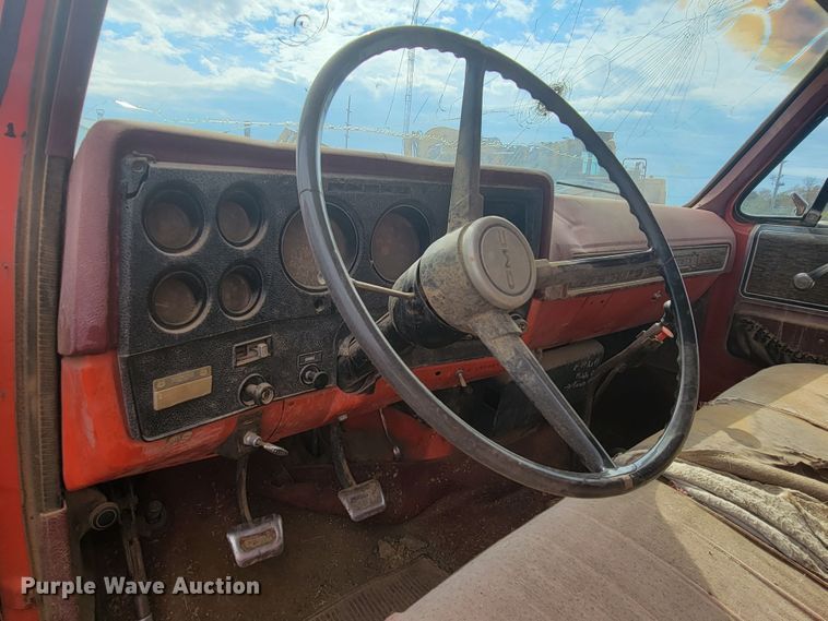 image for item LO9247 1976 GMC CE67503  fuel truck