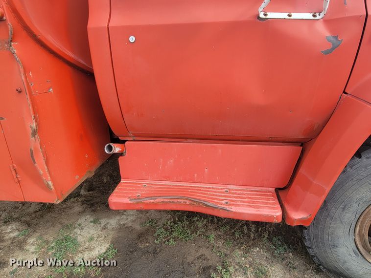 image for item LO9247 1976 GMC CE67503  fuel truck