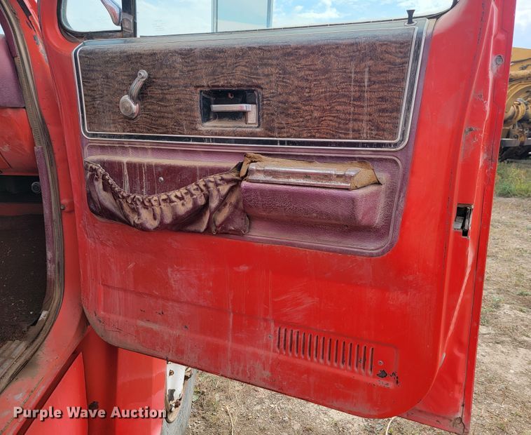 image for item LO9247 1976 GMC CE67503  fuel truck