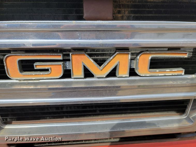 image for item LO9247 1976 GMC CE67503  fuel truck