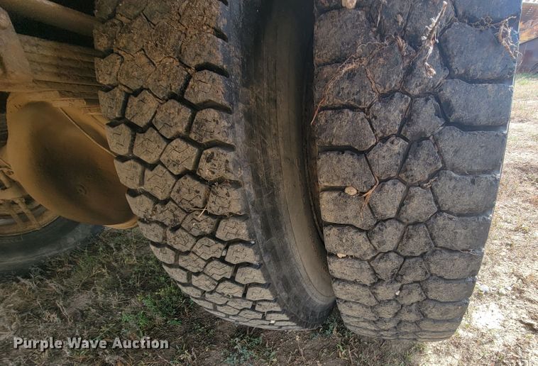 image for item LO9247 1976 GMC CE67503  fuel truck