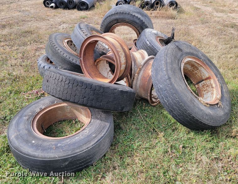 image for item LO9250 (13) Tires and wheels