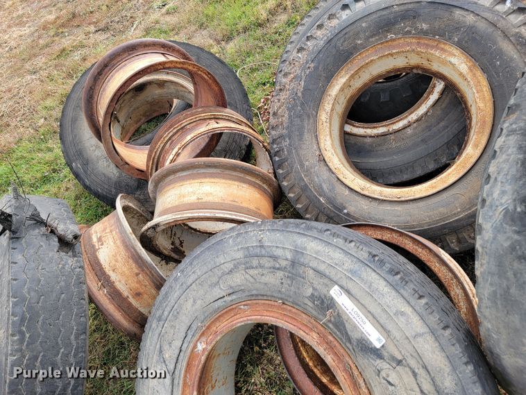image for item LO9250 (13) Tires and wheels