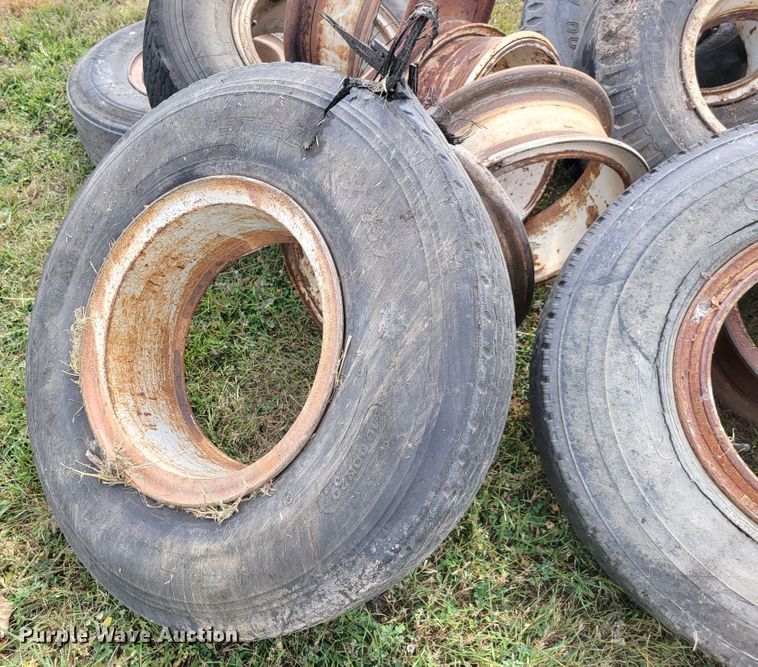 image for item LO9250 (13) Tires and wheels