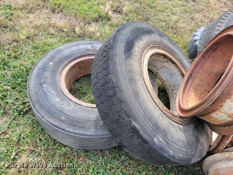 image for item LO9250 (13) Tires and wheels