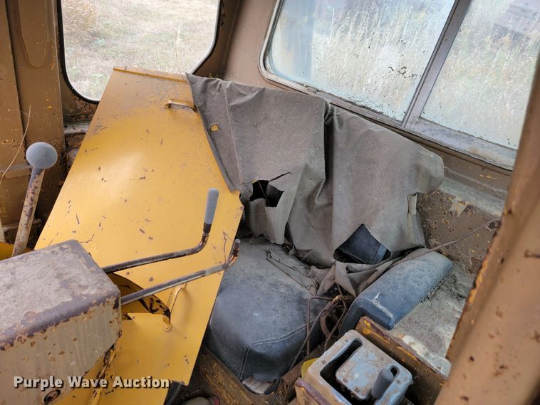 image for item LO9266 Caterpillar  dozer cab