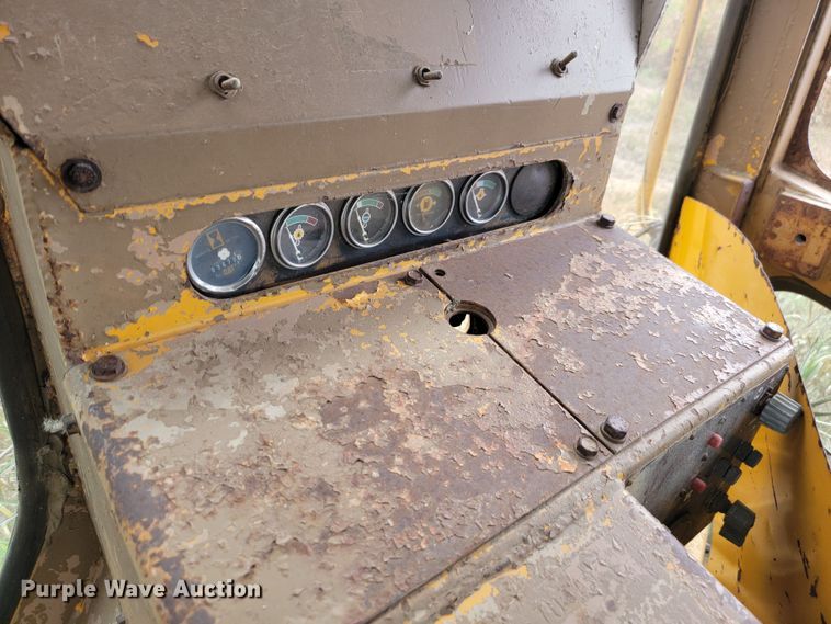 image for item LO9266 Caterpillar  dozer cab