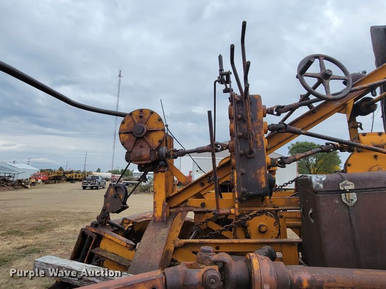 image for item LO9267 IHC U10  road widener