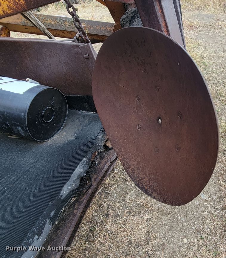 image for item LO9267 IHC U10  road widener