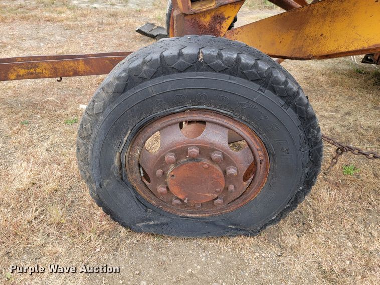 image for item LO9267 IHC U10  road widener