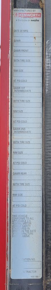 image for item LO9268 2005 Kenworth W900  semi truck