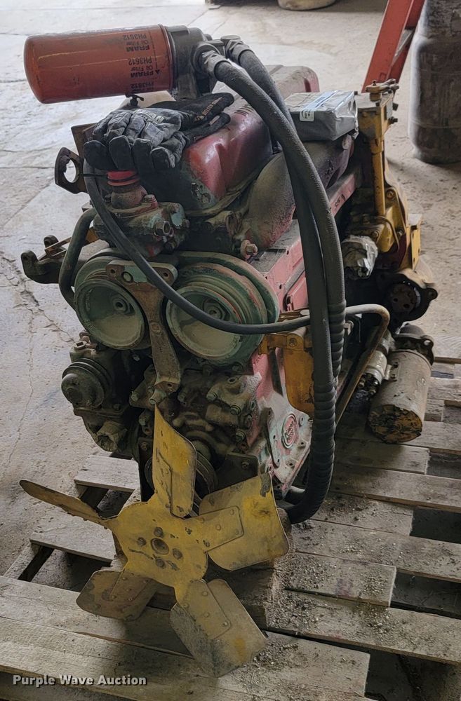 image for item LO9269 Detroit Diesel  engine